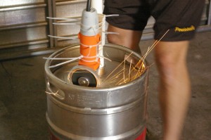 cutting keg tops with the jig