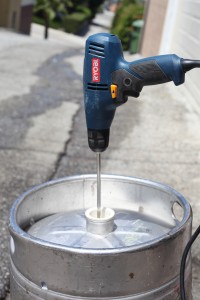 cleaning the keg